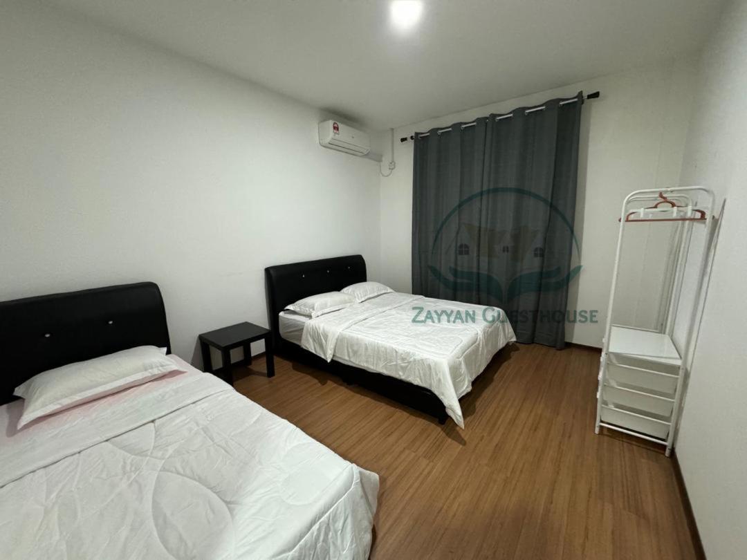 Zayyan Guesthouse Kuching Dış mekan fotoğraf