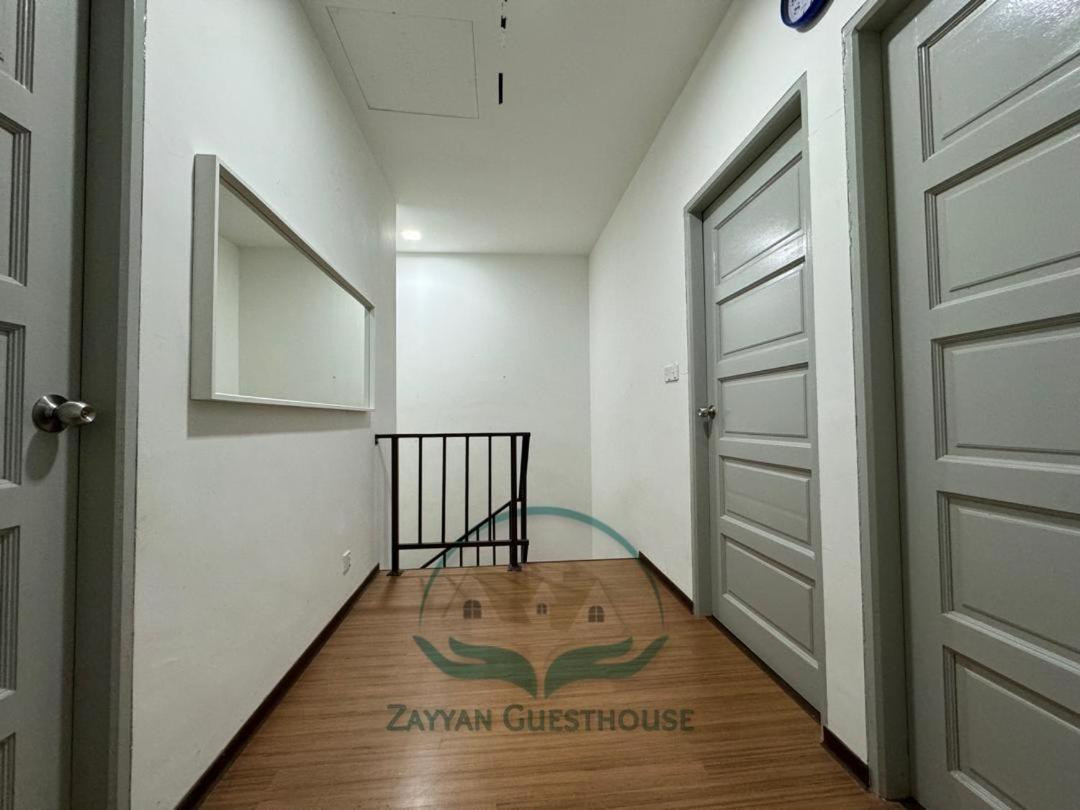 Zayyan Guesthouse Kuching Dış mekan fotoğraf