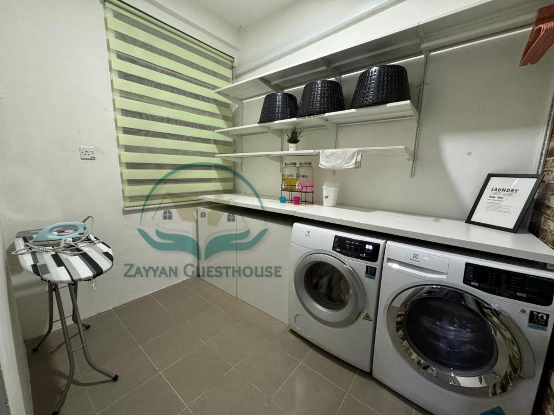 Zayyan Guesthouse Kuching Dış mekan fotoğraf