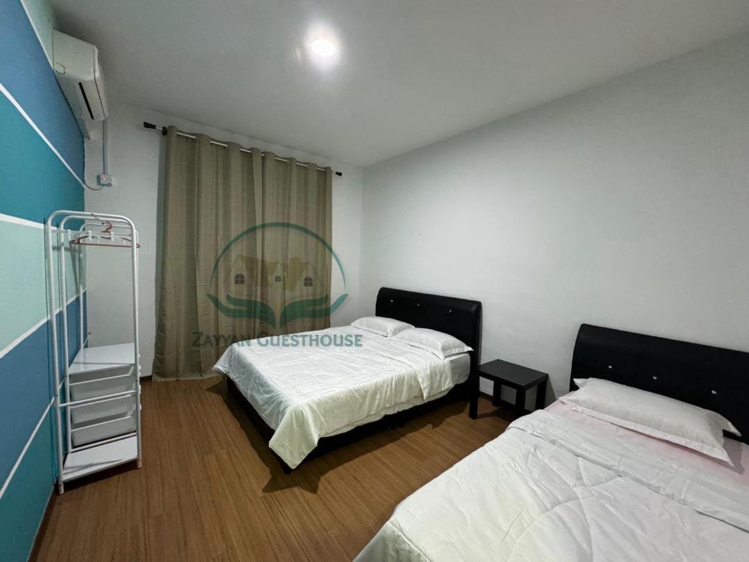 Zayyan Guesthouse Kuching Dış mekan fotoğraf